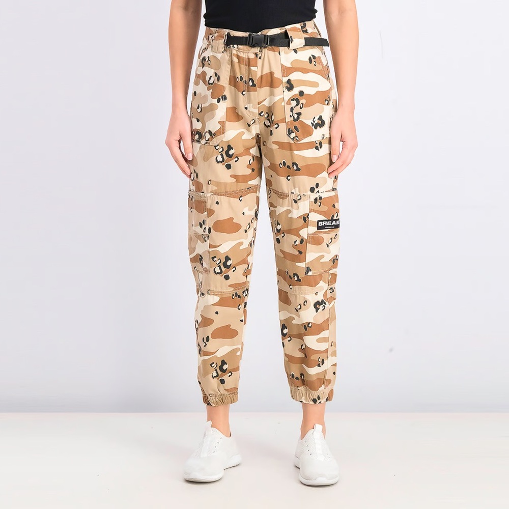 🎀BERSHKA🎀 cargo high rise pants with belt